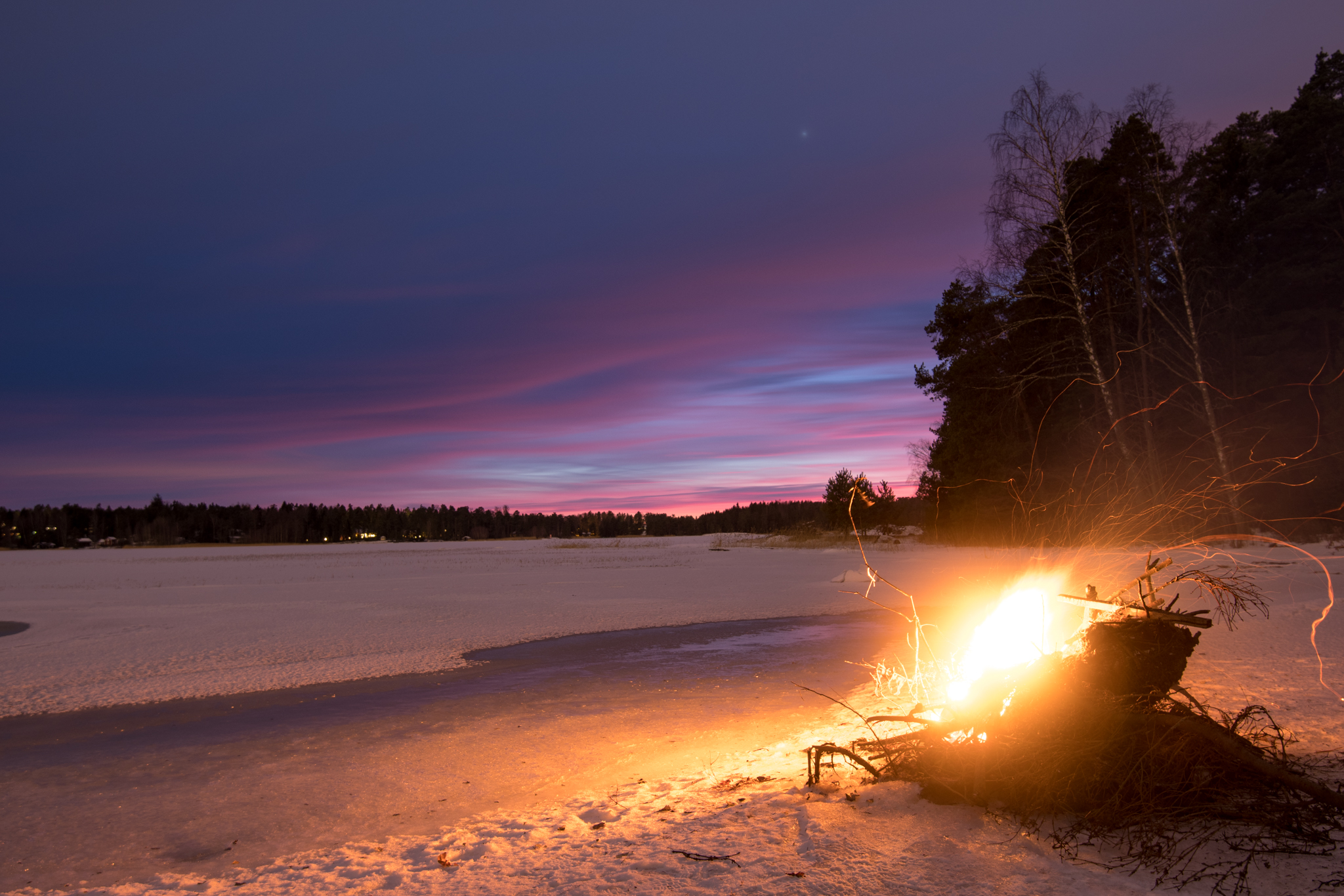 20170122_172619_Auringonlasku_Jää_Talvi_Nuotio