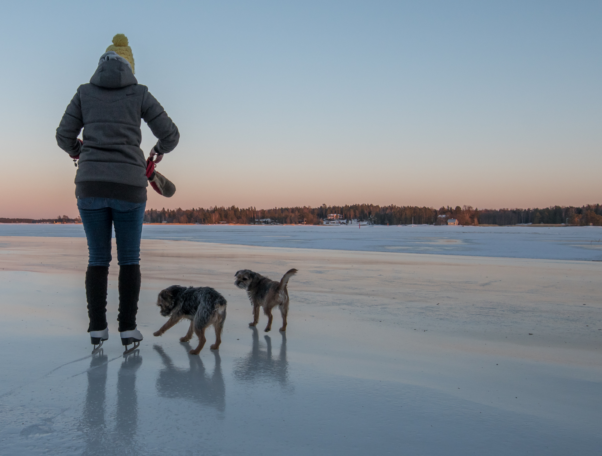 20180316_180744_Talvi_Jää_Maisema_Meri_Luistelu